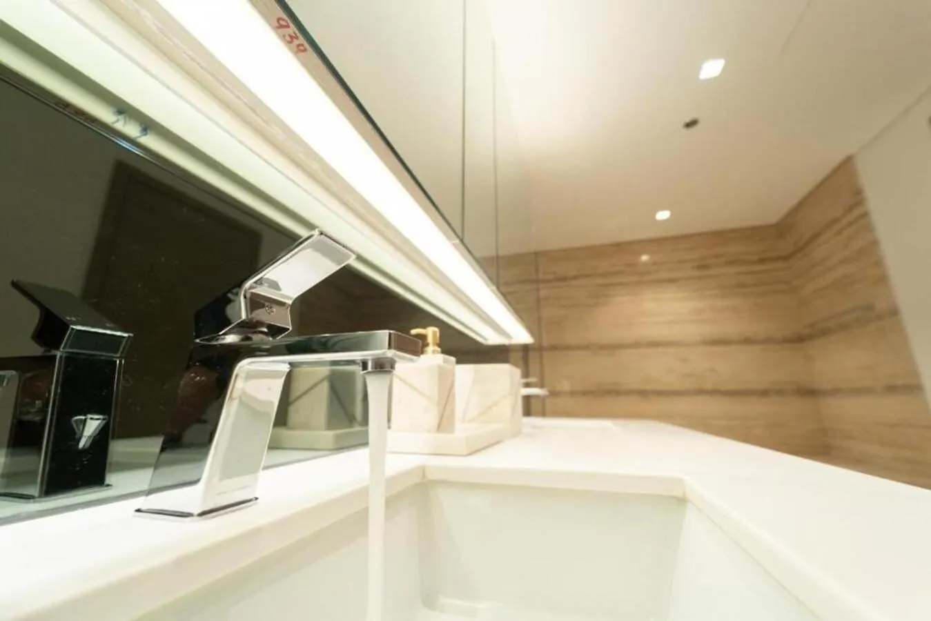 Brown Stone - Omniyat Burj Khalifa View Apartment Dubai United Arab Emirates